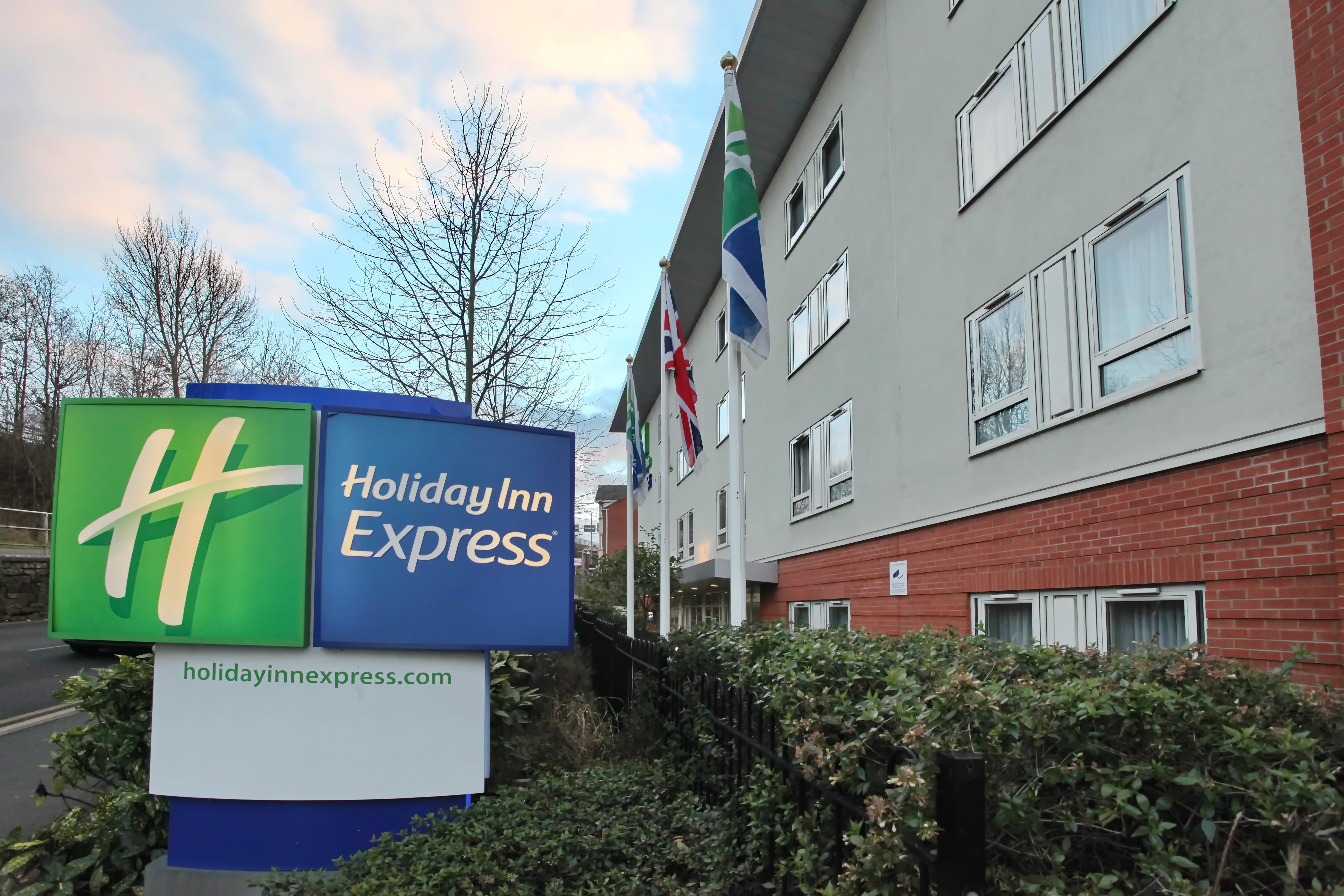 Holiday Inn Express Birmingham Redditch By Ihg Exterior photo