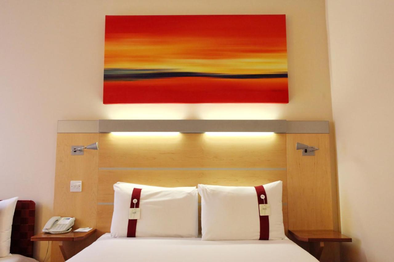 Holiday Inn Express Birmingham Redditch By Ihg Exterior photo