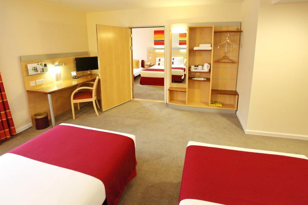 Holiday Inn Express Birmingham Redditch By Ihg Exterior photo