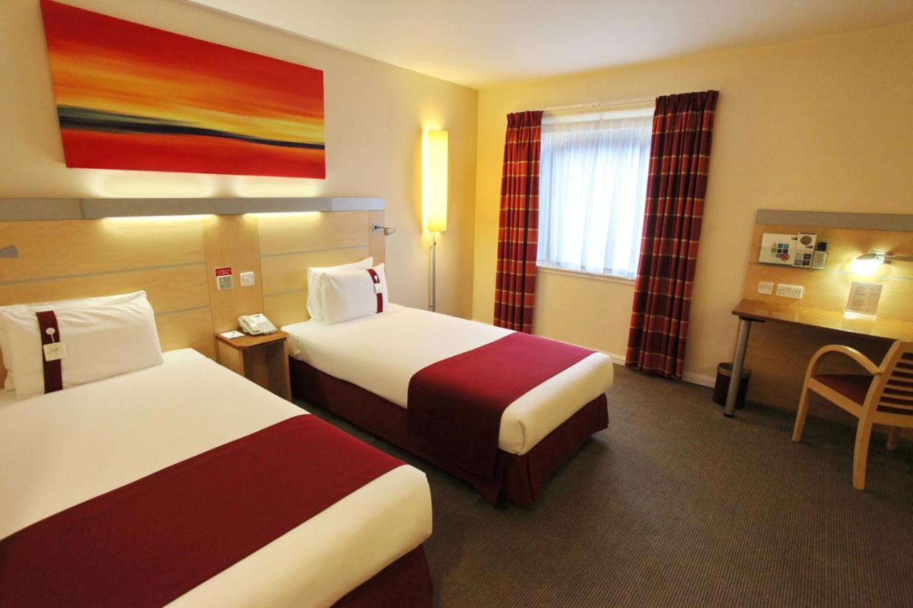 Holiday Inn Express Birmingham Redditch By Ihg Exterior photo